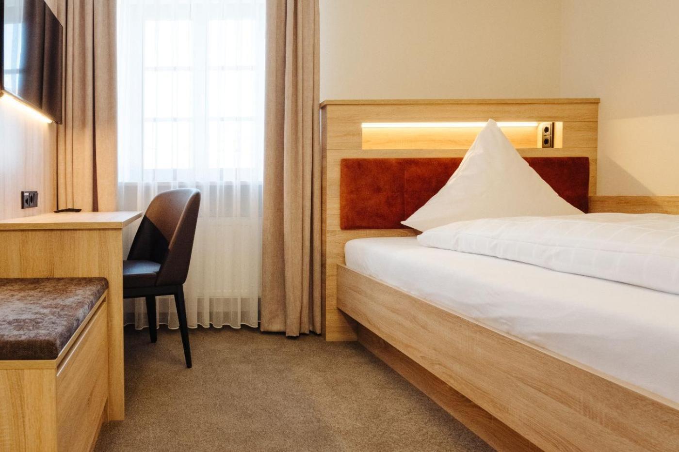 Hotel Sixt Rohr in Niederbayern Екстериор снимка