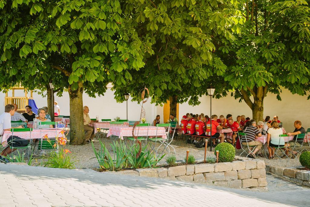 Hotel Sixt Rohr in Niederbayern Екстериор снимка